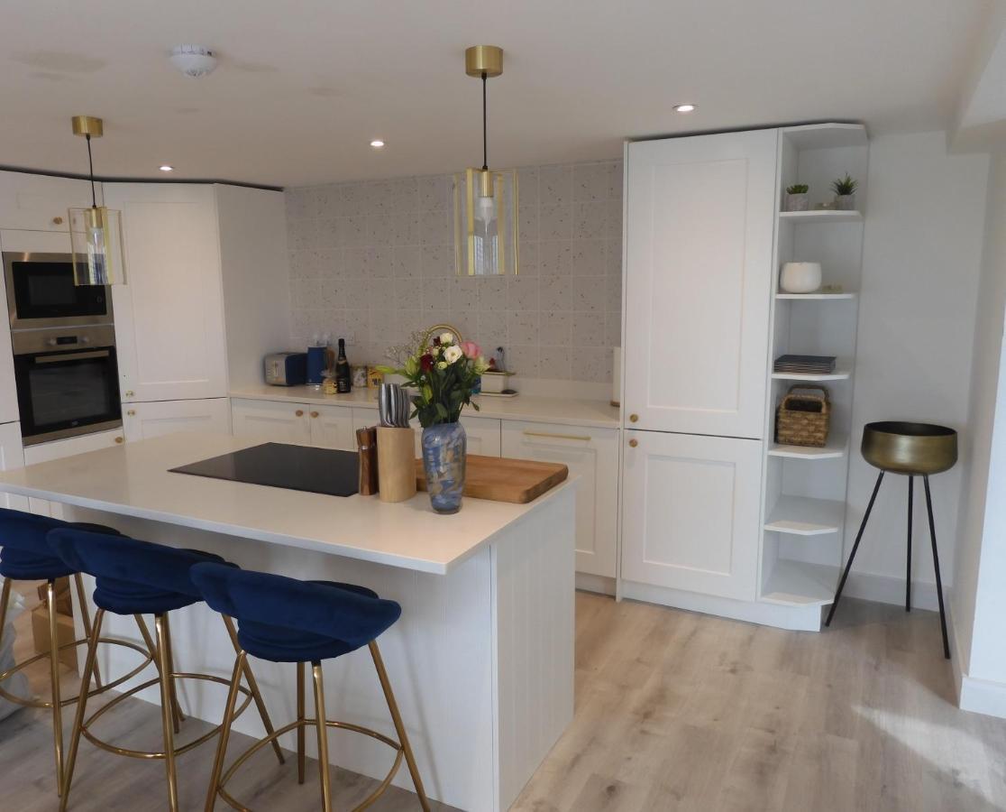 Fabulous Ground Floor Apt Adjacent To Beach Rhosneigr Exterior foto
